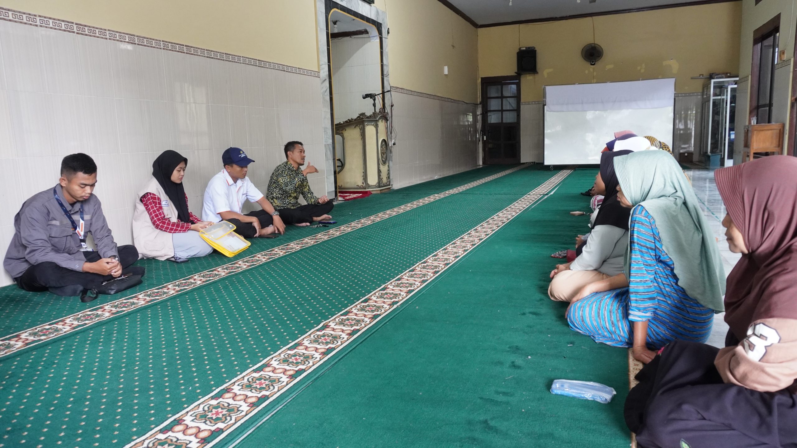 Cegah Jeratan Riba, Bankziska Jember Salurkan Dana ke 10 Mitra Usaha Mikro